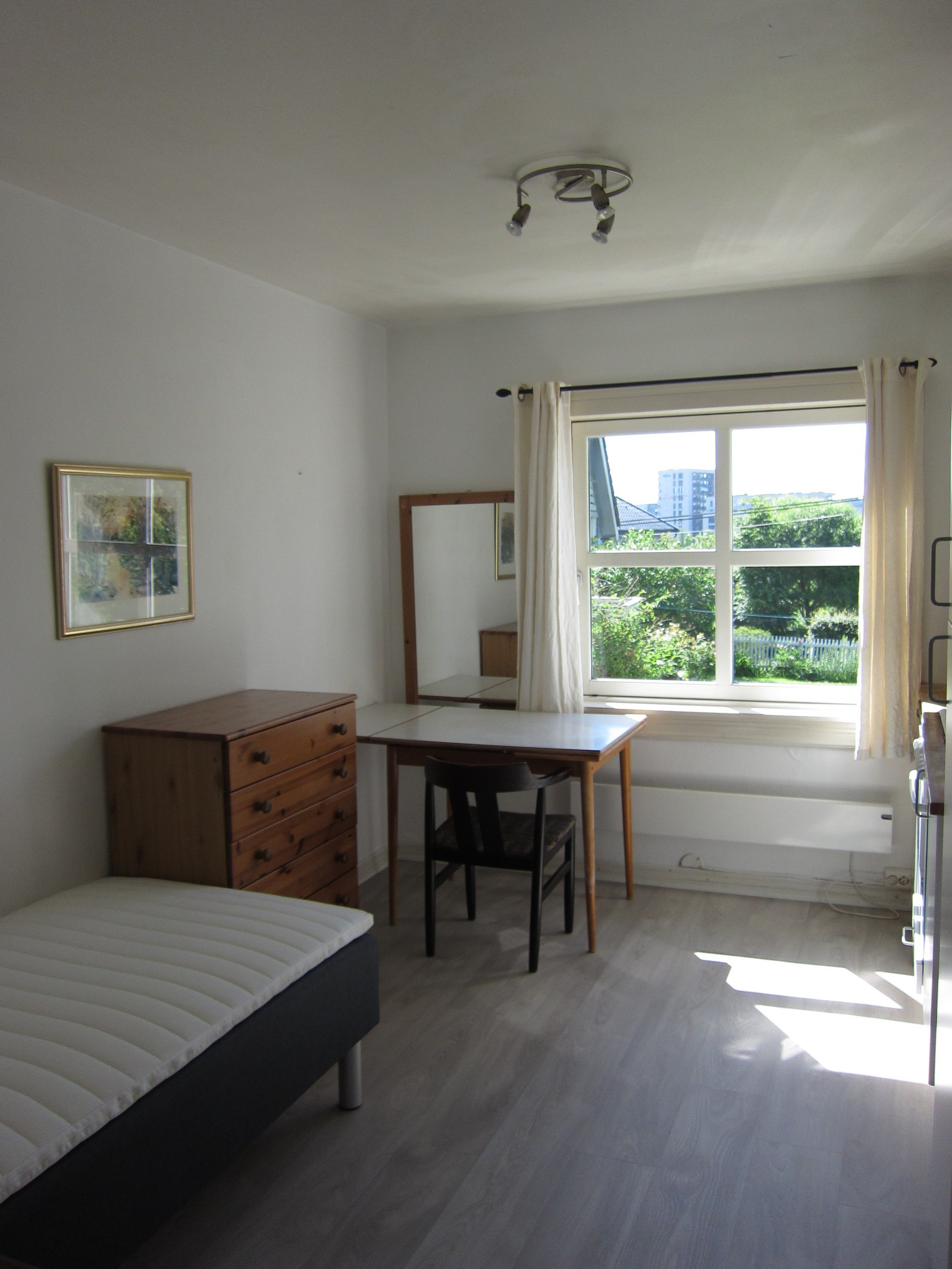 Rom med minikjøkken